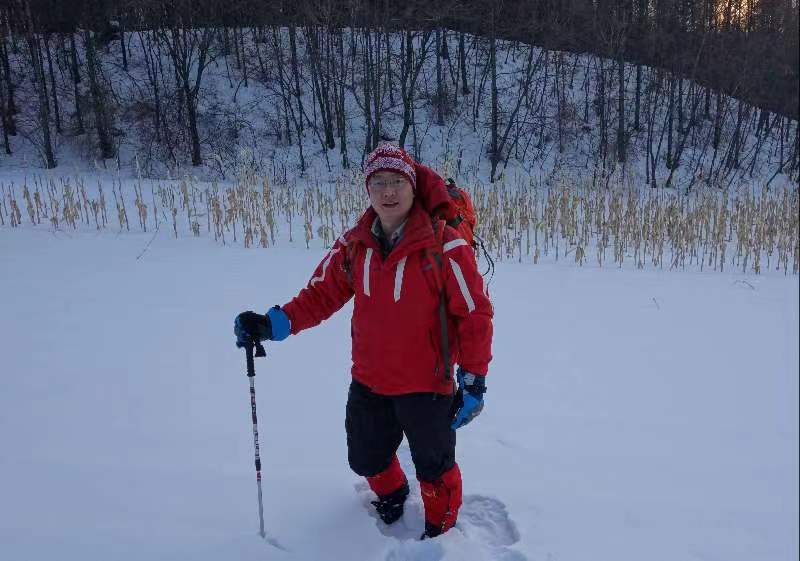 伟德国际1949始于英国创新论坛第一千三百零四讲暨120周年校庆年系列活动: 季节性积雪中吸收性粒子特征及其光学辐射效应研究