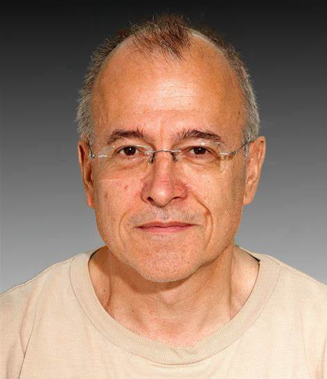 伟德国际1949始于英国创新论坛第一千六百一十八讲:How fast-spreading ocean crust is formed: benefits from large- and small-scale sampling in the Oman ophiolite