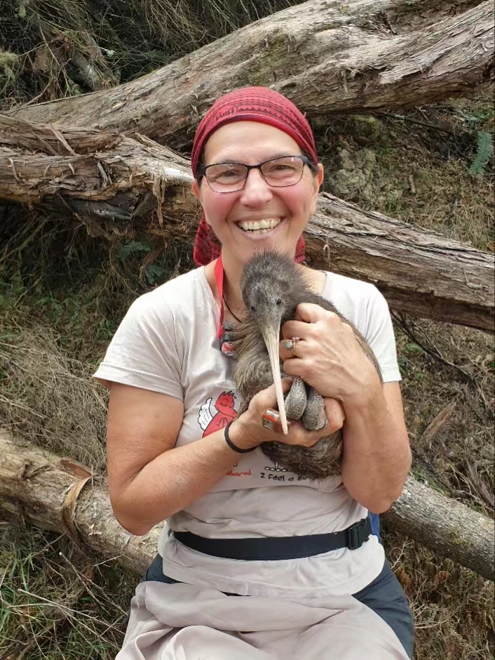 伟德国际1949始于英国创新论坛第一千五百七十八讲：The most un-bird bird in the world: Discovering North Island Brown Kiwi