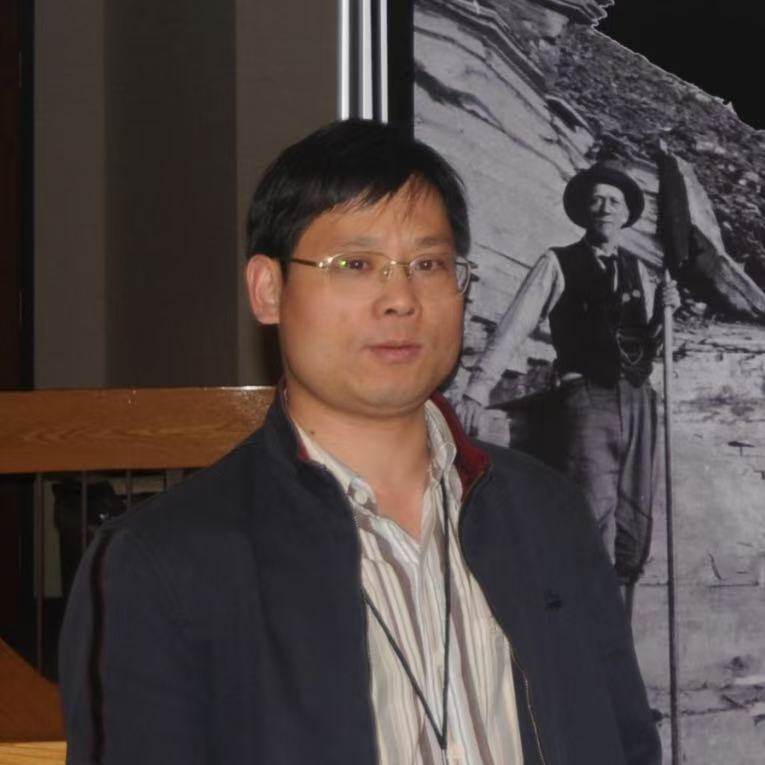 伟德国际1949始于英国创新论坛第一千八百二十六讲：小壳化石：多门类后生动物的源头