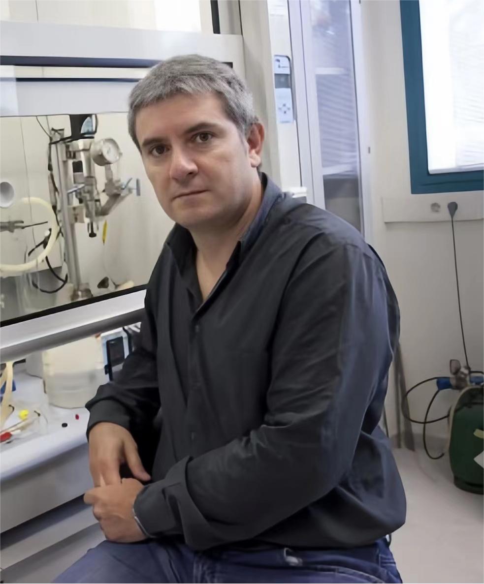 伟德国际1949始于英国创新论坛第一千五百一十九讲：  Smart N-Heterocyclic Carbene Ligands in  Catalysis