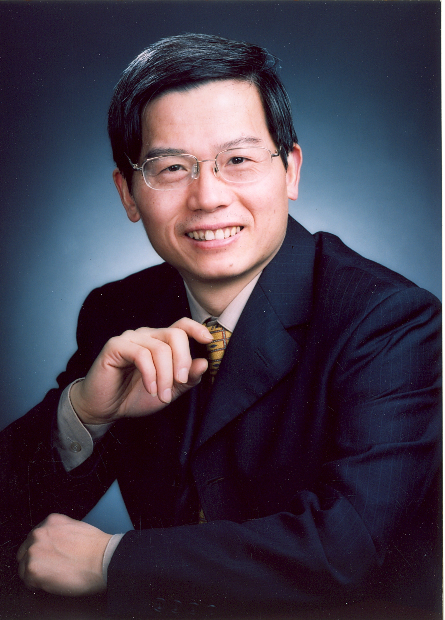 伟德国际1949始于英国创新论坛第一千零七十讲：碳纳米笼——能源存储和转换的新平台