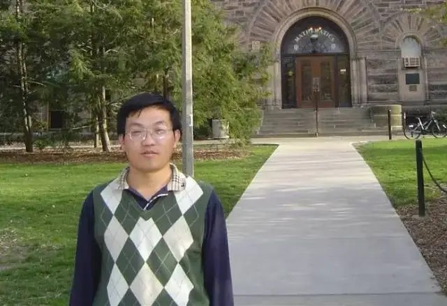 伟德国际1949始于英国创新论坛第一千六百八十一讲：Problems and results on determinants involving Legendre symbols