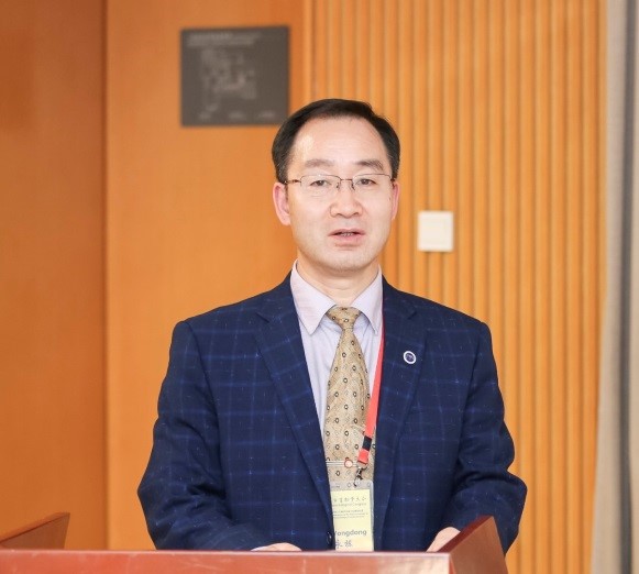 伟德国际1949始于英国创新论坛第一千五百二十二讲：中生代重大地质事件与植被环境变化